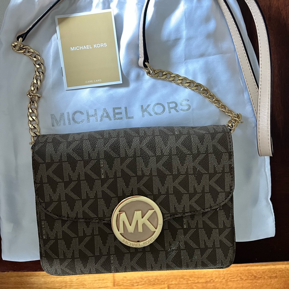Michael Kors Logo Crossbody Purse